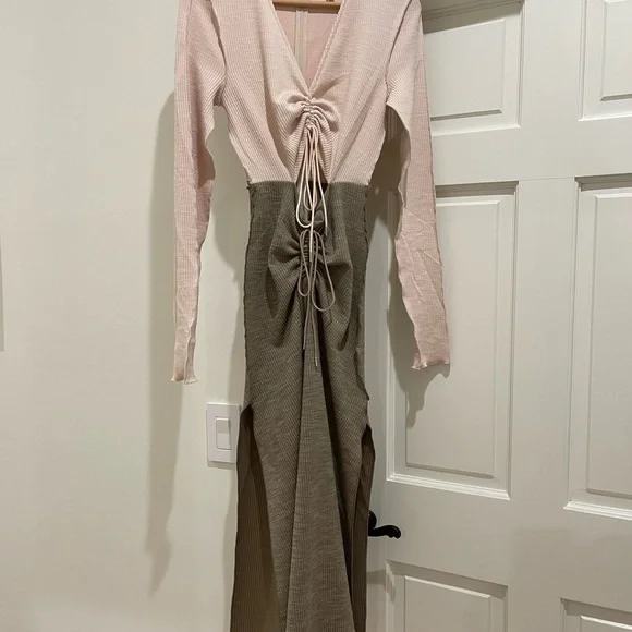 Song of Style Ezra Midi Dress XS - Picture 4 of 8